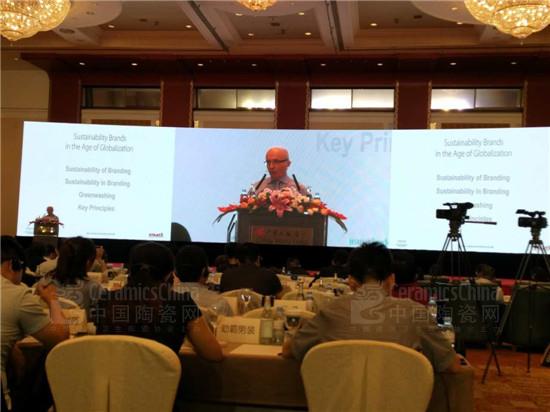 ������ڶ��������α�����Ʒ�Ʒ�չ����